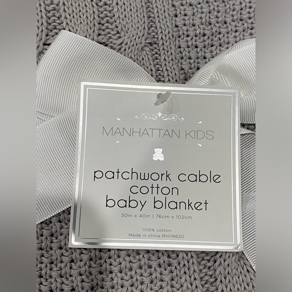 NEWBORN BRAND NEW BLANKET. - Picture 3 of 3